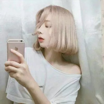 钱信伊:地下酒吧